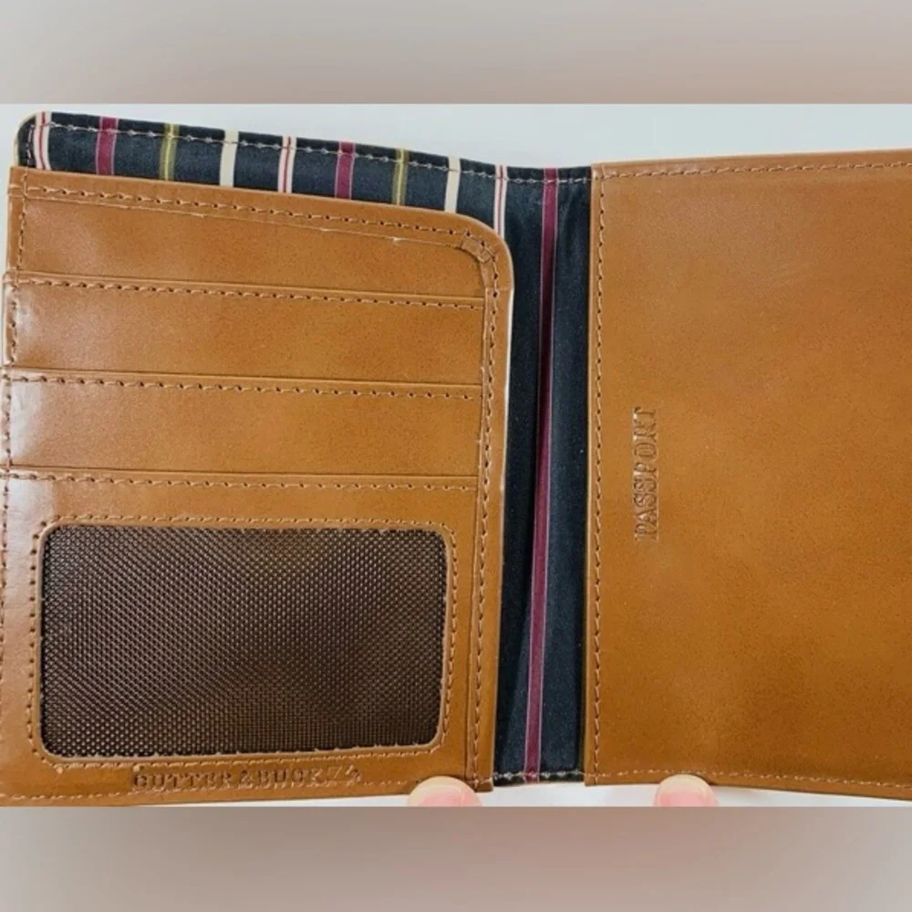 Cutter & Buck Passport Wallet - Picture 2 of 6